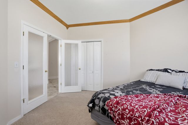 104 E CLEAR CREEK DR, Sandy, UT 84070