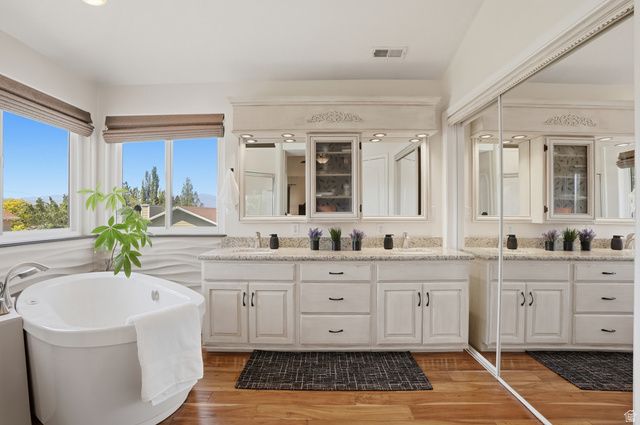 104 E CLEAR CREEK DR, Sandy, UT 84070
