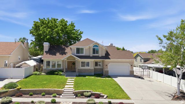 104 E CLEAR CREEK DR, Sandy, UT 84070