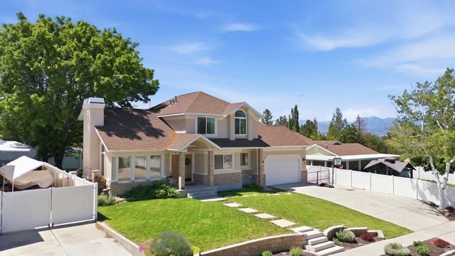 104 E CLEAR CREEK DR, Sandy, UT 84070