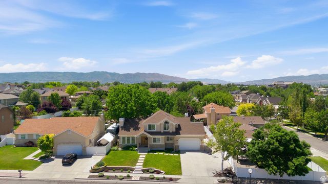 104 E CLEAR CREEK DR, Sandy, UT 84070
