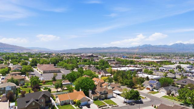 104 E CLEAR CREEK DR, Sandy, UT 84070