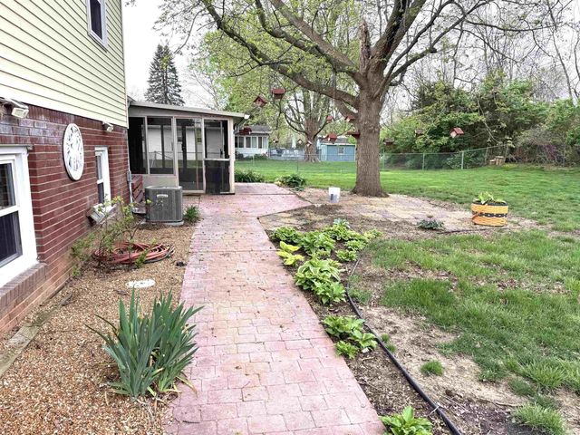 345 N Pleasant Run, Crawfordsville, IN 47933
