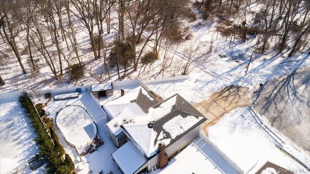 111 Jerusalem Avenue, Massapequa, NY 11758