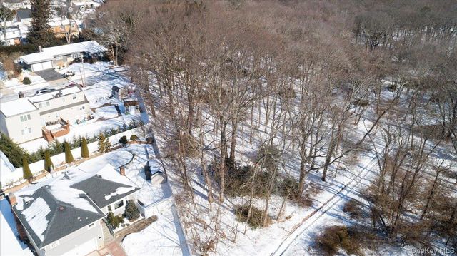 111 Jerusalem Avenue, Massapequa, NY 11758