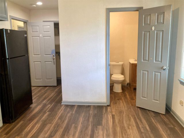 5301 Collingsworth Street 10, Houston, TX 77026
