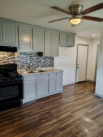 5301 Collingsworth Street 10, Houston, TX 77026