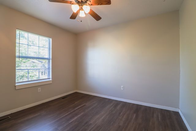 2908 W John Street B, Champaign, IL 61821