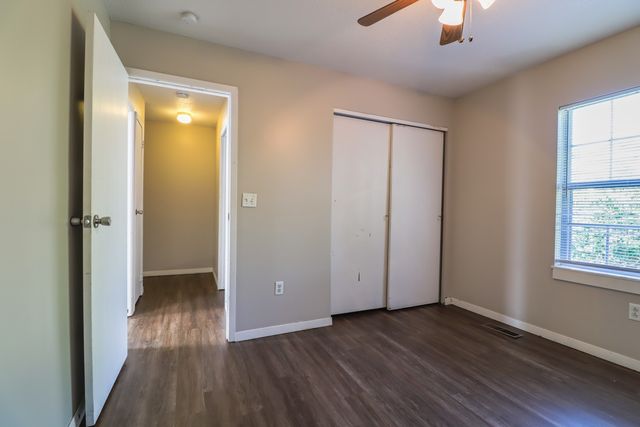 2908 W John Street B, Champaign, IL 61821