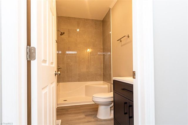 129 E Oakdale Street, Mount Airy, NC 27030