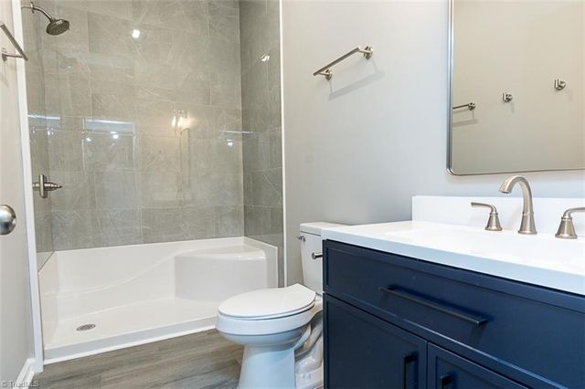 129 E Oakdale Street, Mount Airy, NC 27030