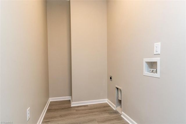 129 E Oakdale Street, Mount Airy, NC 27030