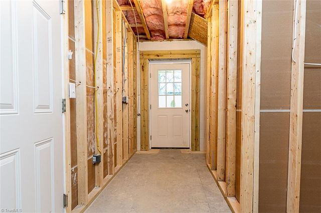 129 E Oakdale Street, Mount Airy, NC 27030