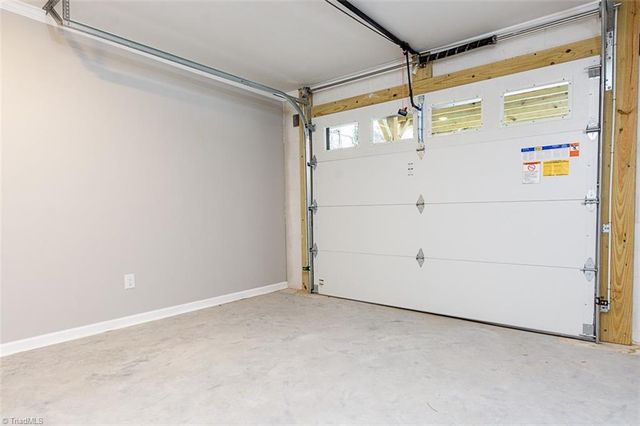 129 E Oakdale Street, Mount Airy, NC 27030