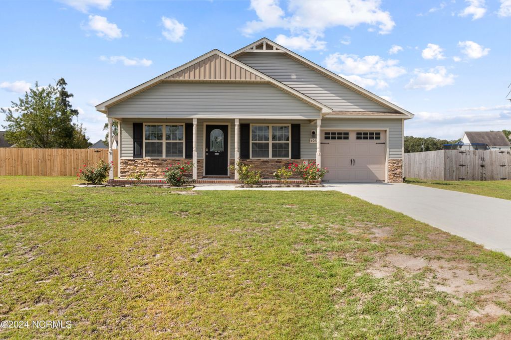 403 Duncan Drive S, Richlands, NC 28574