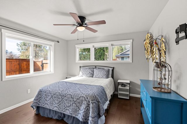 2035 SW Truman Way, Grants Pass, OR 97526