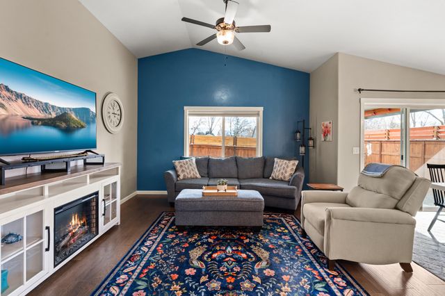 2035 SW Truman Way, Grants Pass, OR 97526