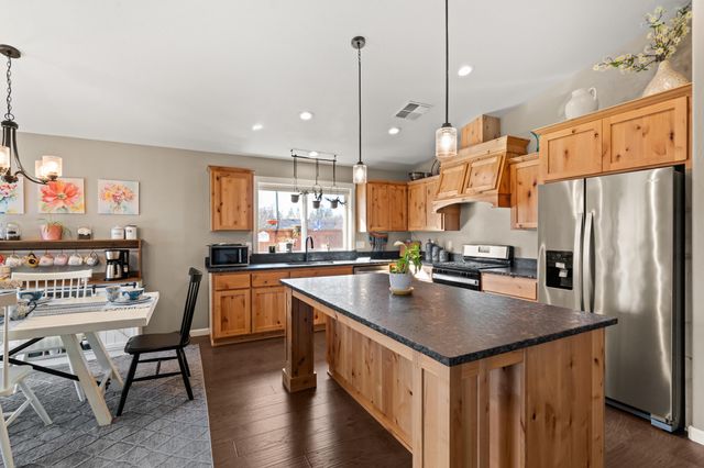 2035 SW Truman Way, Grants Pass, OR 97526