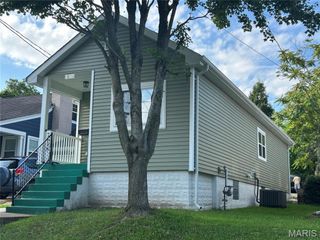 7638 Weaver Avenue, Maplewood, MO 63143
