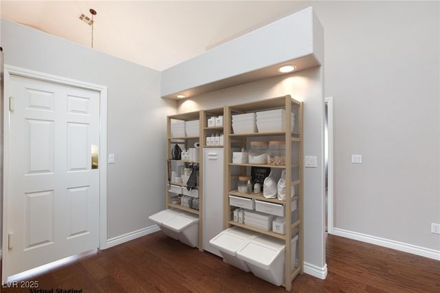 672 Hitchen Post Drive, Henderson, NV 89011