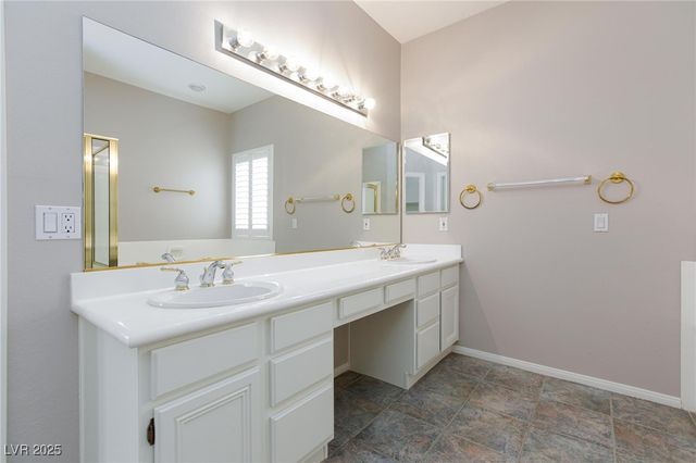 672 Hitchen Post Drive, Henderson, NV 89011