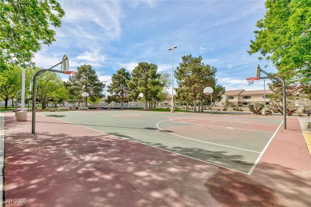 672 Hitchen Post Drive, Henderson, NV 89011