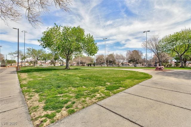 672 Hitchen Post Drive, Henderson, NV 89011