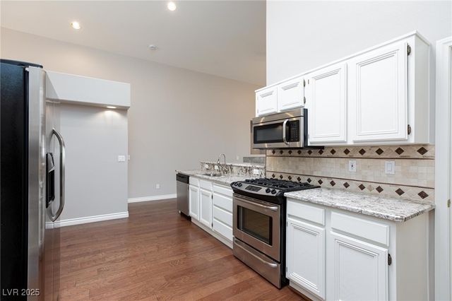 672 Hitchen Post Drive, Henderson, NV 89011