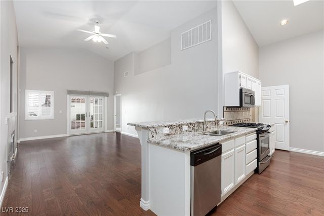 672 Hitchen Post Drive, Henderson, NV 89011