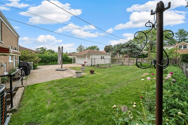 5320 Suffield Court, Skokie, IL 60077