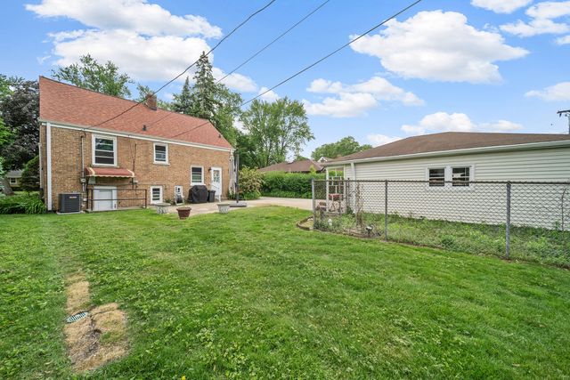 5320 Suffield Court, Skokie, IL 60077