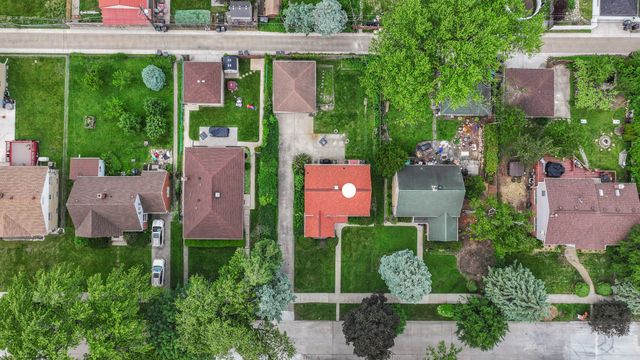 5320 Suffield Court, Skokie, IL 60077