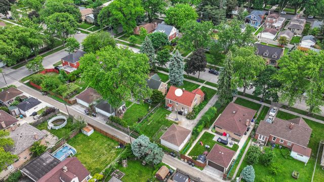 5320 Suffield Court, Skokie, IL 60077