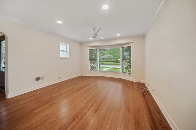5320 Suffield Court, Skokie, IL 60077