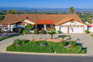 2233 Cortina Circle, Escondido, CA 92029