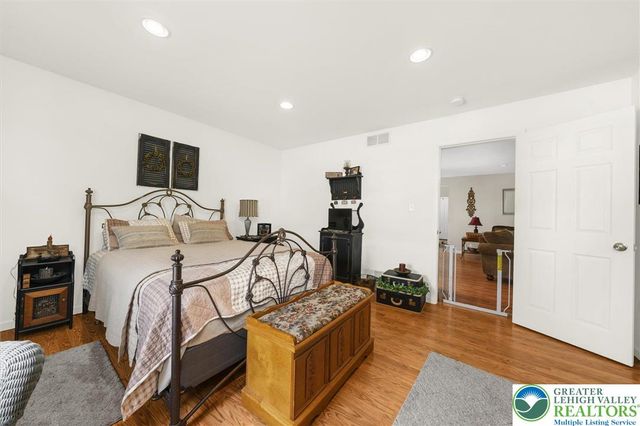 7695 Barrow Drive, Macungie Boro, PA 18062