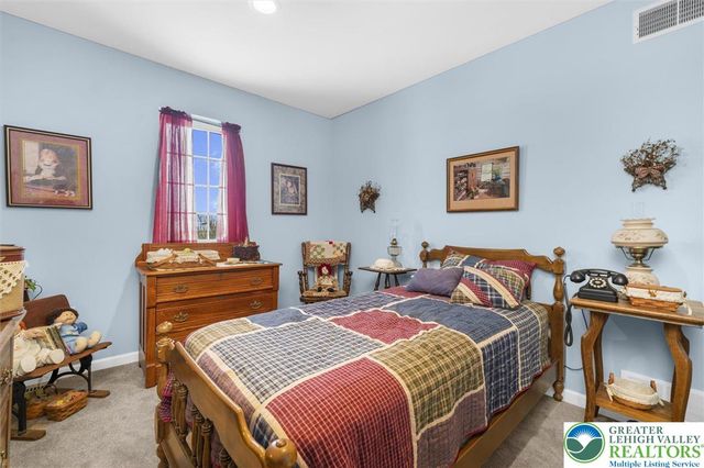 7695 Barrow Drive, Macungie Boro, PA 18062