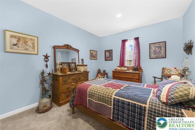 7695 Barrow Drive, Macungie Boro, PA 18062