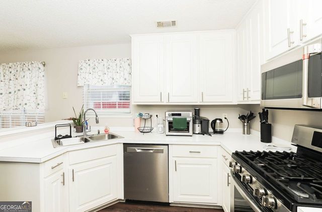 5055 River Overlook Way, Lithonia, GA 30038