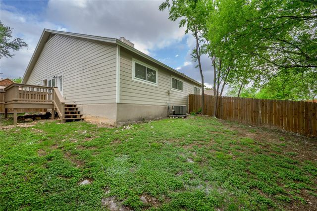 520 Cutty TRL B, Lakeway, TX 78734
