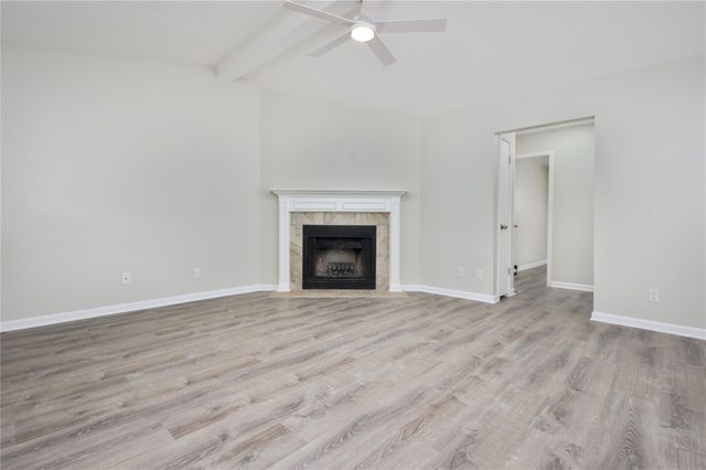 520 Cutty TRL B, Lakeway, TX 78734