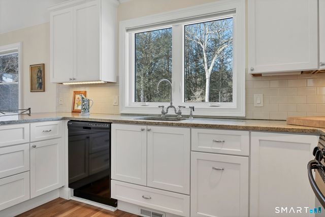 49 Copper Creek Circle 49, Newtown, CT 06470