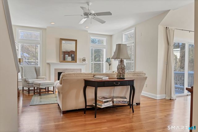 49 Copper Creek Circle 49, Newtown, CT 06470