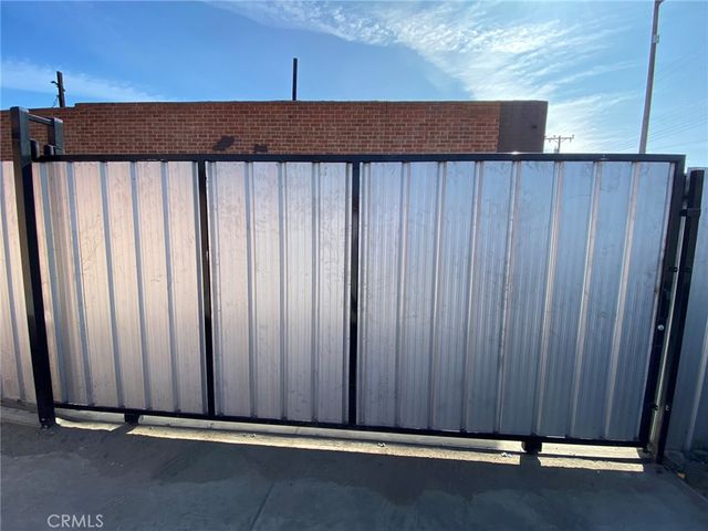 5324 Pacific Boulevard, Huntington Park, CA 90255