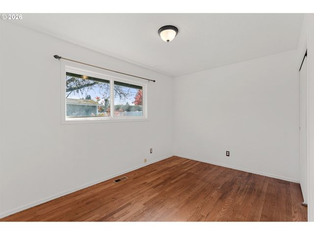 837 Se 169TH Dr, Portland, OR 97233