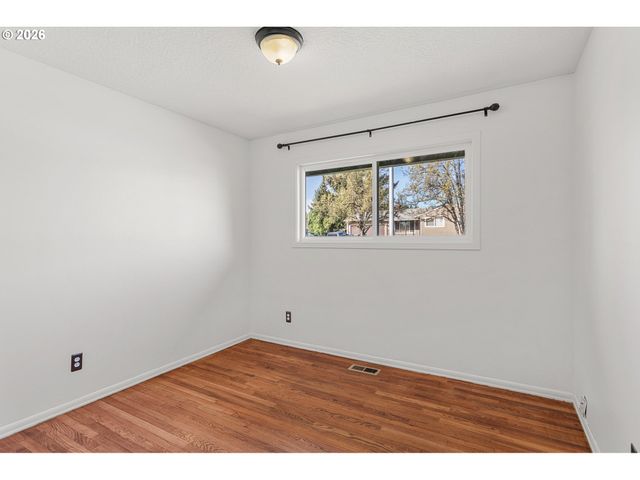 837 Se 169TH Dr, Portland, OR 97233