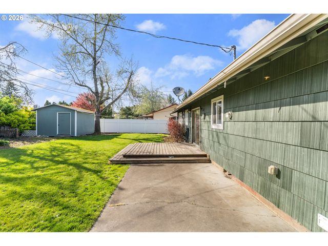 837 Se 169TH Dr, Portland, OR 97233