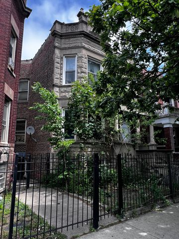 3936 W Congress Parkway, Chicago, IL 60624