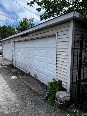 3936 W Congress Parkway, Chicago, IL 60624