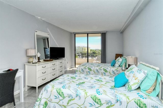 6415 MIDNIGHT PASS ROAD 607, Sarasota, FL 34242